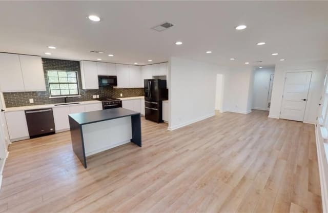 1607  Sylvan DR - 1607 Sylvan Drive, Austin, TX 78741