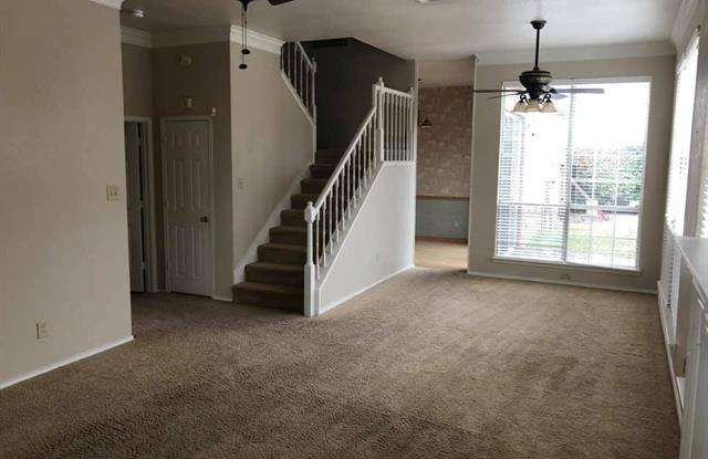 636 Raintree Circle Gallery 3