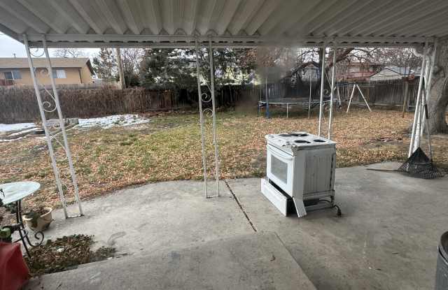 4862 Southridge Drive Gallery 4