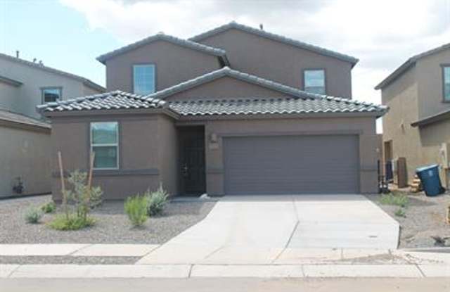 Spacious 4BR/2.5BA Home with Loft & 2-Car Garage Gallery 1