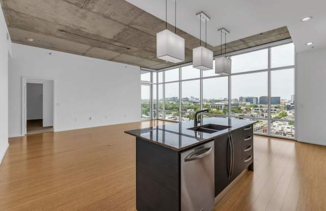 Large Three Bedroom Condo at Terrazzo In The Gulch Gallery 3