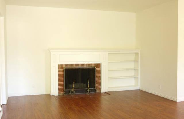 410 Magellan Rd Gallery 2