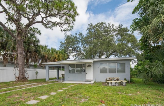 821 Himmarshee St - 821 Himmarshee Street, Fort Lauderdale, FL 33312