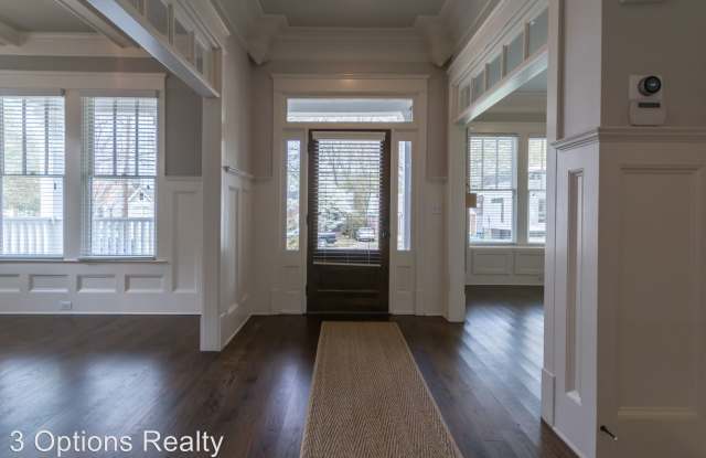 691 Willoughby Way, N.E. Gallery 3