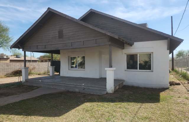 Great location with large yard photos photos Great location with large yard photos photos