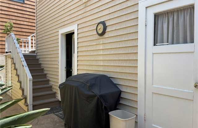 209 E Bay Avenue photos photos
