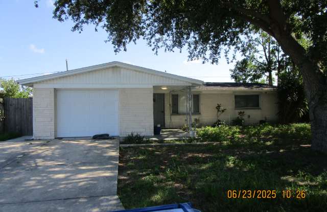 3911 Redwood Dr photos photos