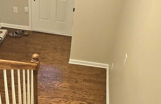 313 Brier Crossings Loop Gallery 4