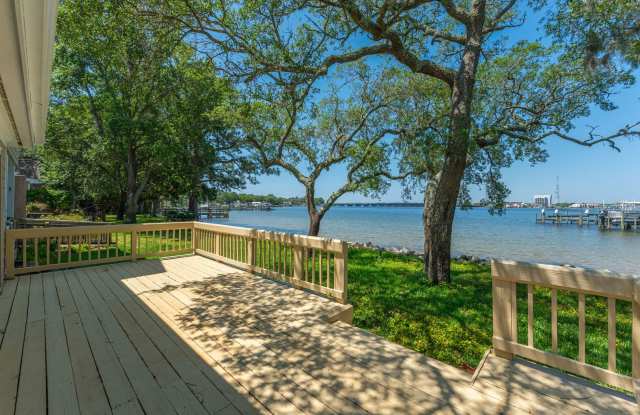 Waterfront Townhouse! Gallery 3