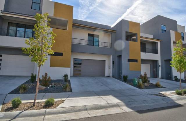 Immediate Move In Available! photos photos