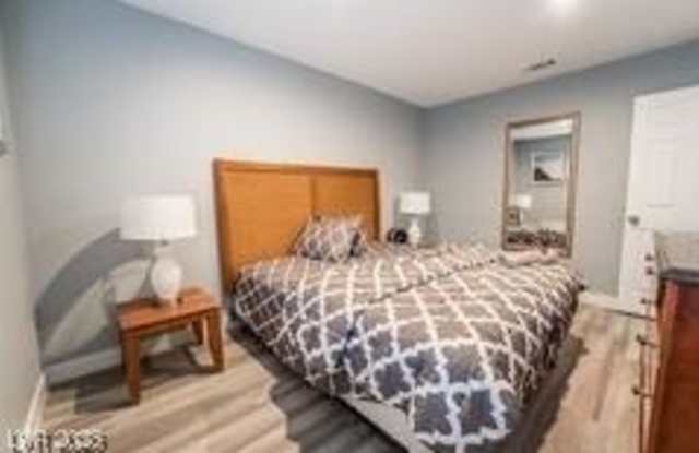 3955 Savoy Court photos photos