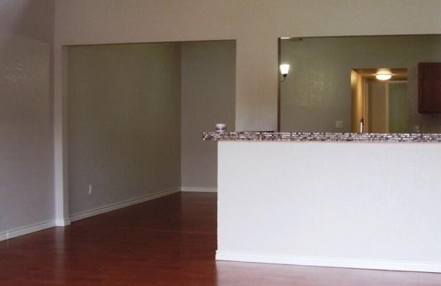 516 Peterson Dr Gallery 2