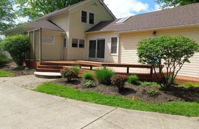 1927 Brainard Rd Gallery 2