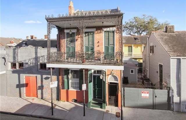 732 BURGUNDY Street photos photos