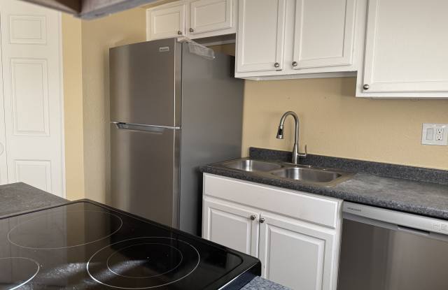 1581 E Southern Ave Unit 2 photos photos
