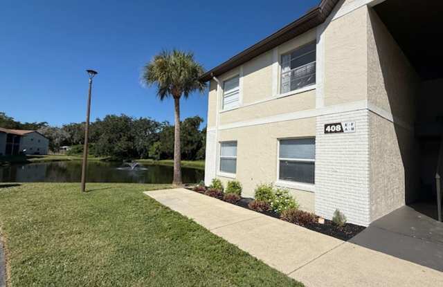 2bedroom 2bath updated end unit condo on second floor available for $1295.00 photos photos