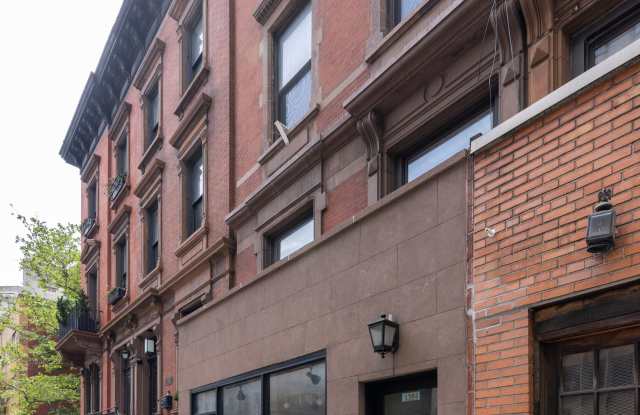 1384 Lexington Avenue photos photos