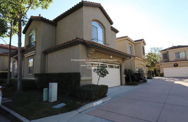 48 Calle De Los Ninos - 48 Calle De Los Ninos, Rancho Santa Margarita, CA 92688