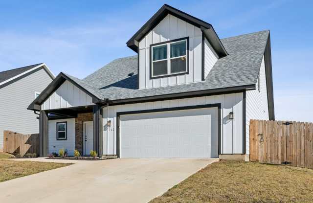 712 Taliaferro Gallery 2