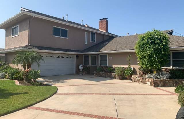 Gorgeous Two Story /Five Bedrooms in Burbank With Fantastic Views!!! photos photos