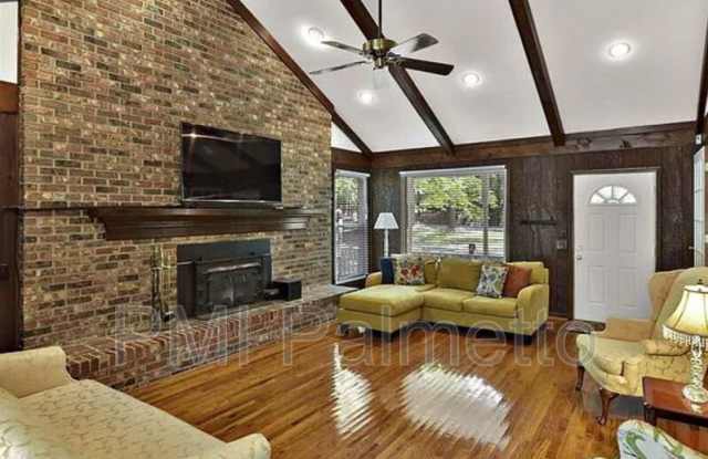 137 Fox Run Drive Gallery 3