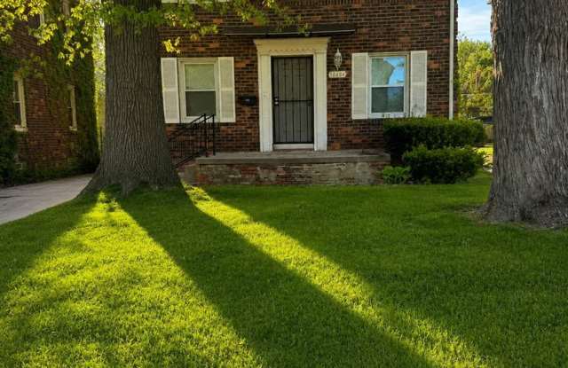 Spacious 4-Bedroom Rental Home Available for Lease photos photos