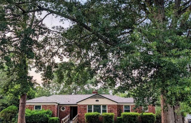 1605 Akridge Drive - 1 photos photos