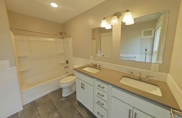 2453 Neil Avenue - 1 Gallery 2