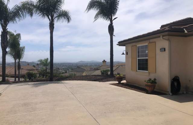 Gorgeous Escondido Home With Amazing View Gallery 3