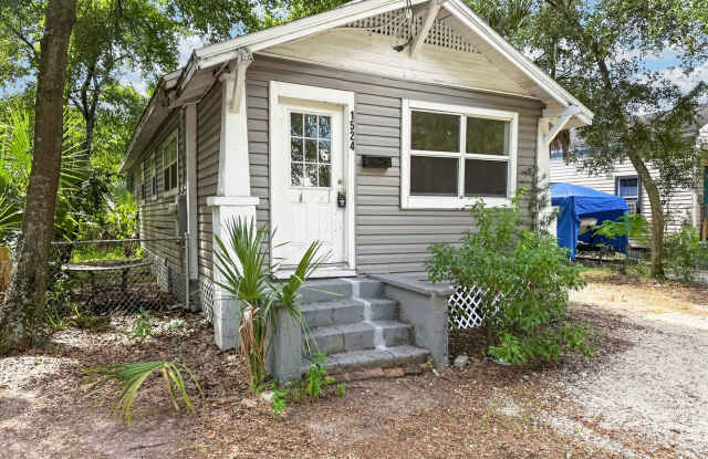 Renovated 2-Bedroom Home in Eastside Downtown Jacksonville Gallery 3