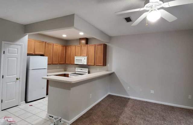 5925 PAVILION DR Gallery 3