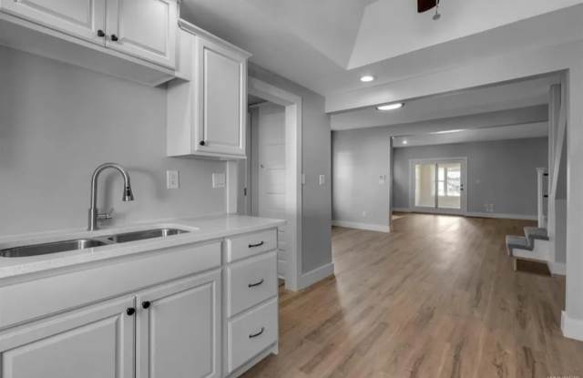 201 Long Ave photos photos