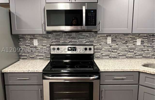 6655 Racquet Club Dr Gallery 2