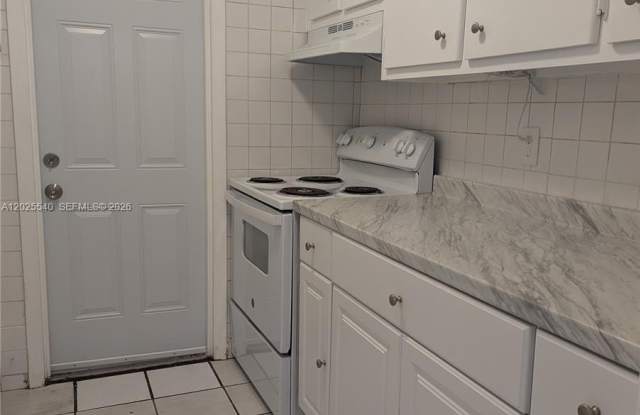 1830 Sheridan St photos photos