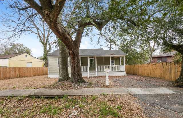 Beautiful 3BR/2BA Home Located in North Charleston, SC Available now! photos photos