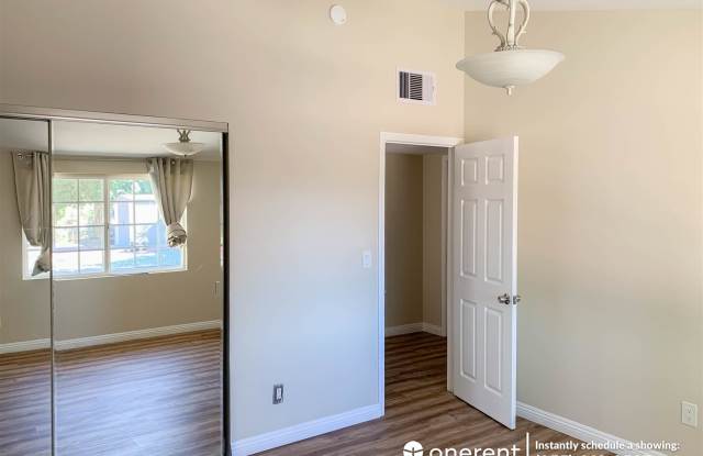 5853 Mcdonie Avenue Gallery 3