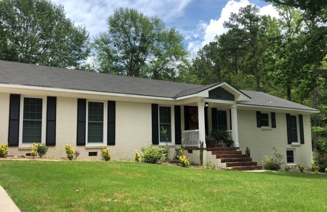 600 Scottwoods Dr - 600 Scotwood Drive, Auburn, AL 36830