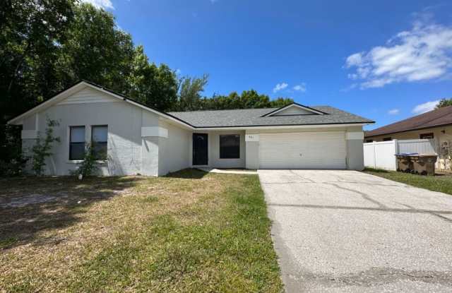 661 N DELMONTE COURT - 661 North Delmonte Court, Poinciana, FL 34758