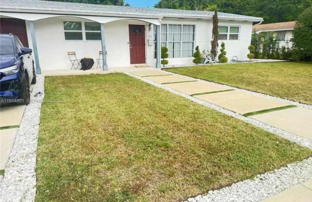 3807 Hayes St - 3807 Hayes Street, Hollywood, FL 33021