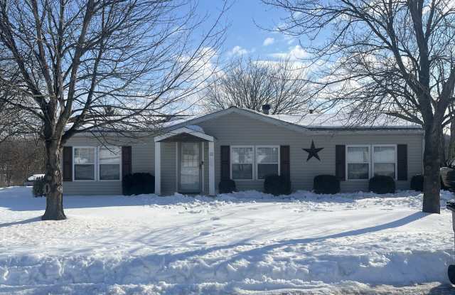 12 Ray Dr - 12 Ray Drive, Swartzville, PA 17517