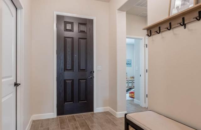 828 PASEO SOLAR Drive Gallery 3