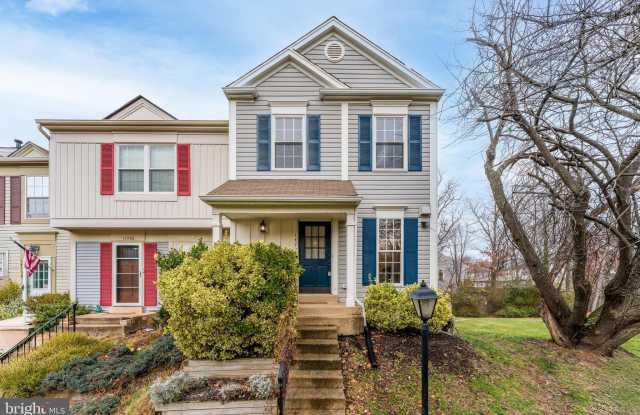14726 GREEN PARK Way - 14726 Green Park Way, Centreville, VA 20120