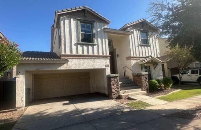 TRI LEVEL 4 BEDROOM LOCATED IN THE WILLOWS COMPLETE WITH A COMMUNITY POOL photos photos