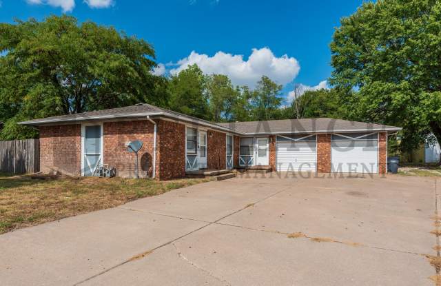 1320 Peach Ave photos photos