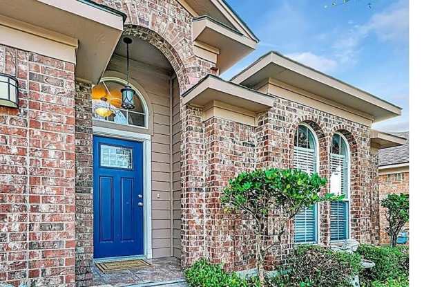 1025 Highland Station Drive Gallery 2