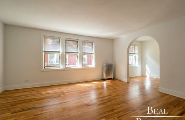 546 W Surf St G - 546 W Surf St, Chicago, IL 60657
