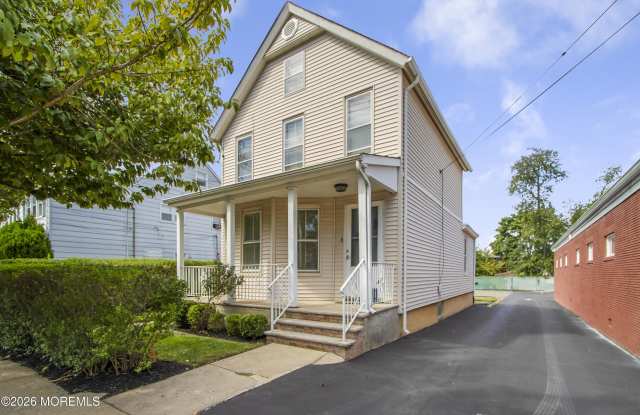 81 Woodbridge Avenue Gallery 2