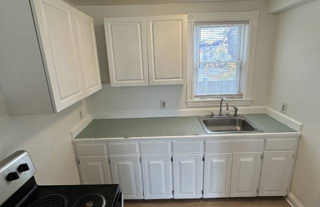 1478 Broadway St - 1 - 1478 Broadway, South Portland, ME 04106