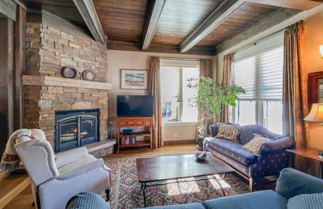 Enjoy Fall or Ski Season in Historic Breckenridge, Walk to Main Street! Gallery 3