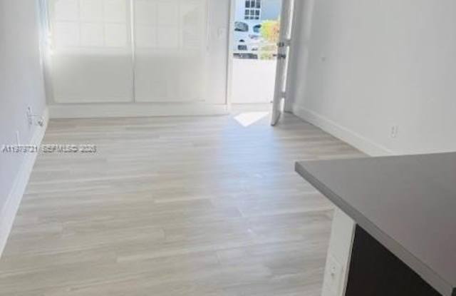 541 NE 62nd St photos photos